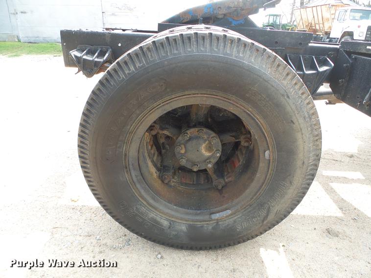 image for item DD5864 1967 International D2000 Fleet Star semi truck