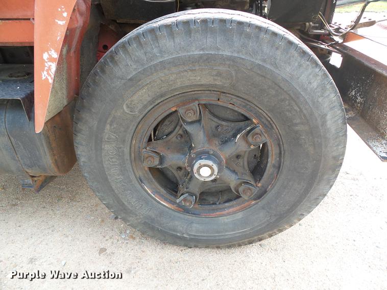 image for item DD5864 1967 International D2000 Fleet Star semi truck