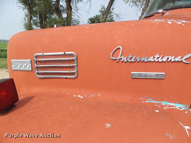 image for item DD5864 1967 International D2000 Fleet Star semi truck