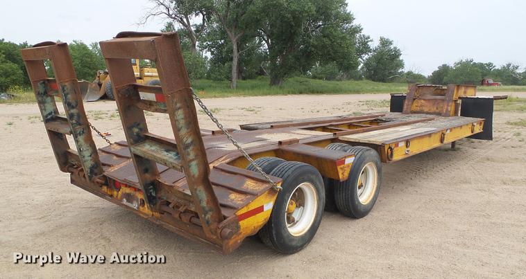 image for item DD5866 1973 Hyster C25TA equipment trailer