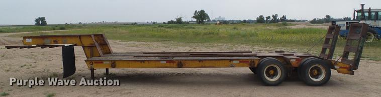 image for item DD5866 1973 Hyster C25TA equipment trailer