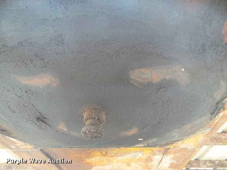 image for item DD5866 1973 Hyster C25TA equipment trailer