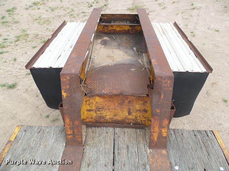 image for item DD5866 1973 Hyster C25TA equipment trailer