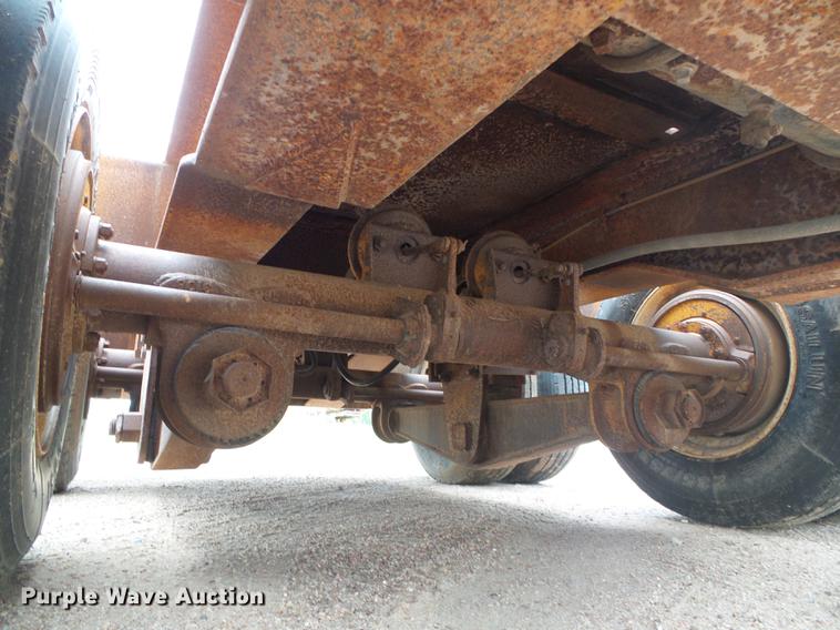 image for item DD5866 1973 Hyster C25TA equipment trailer