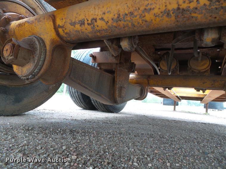 image for item DD5866 1973 Hyster C25TA equipment trailer