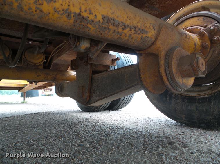 image for item DD5866 1973 Hyster C25TA equipment trailer