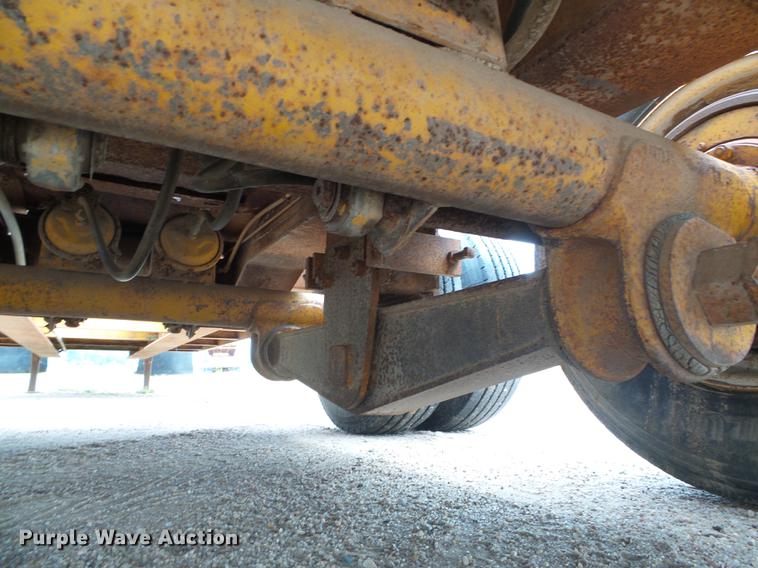 image for item DD5866 1973 Hyster C25TA equipment trailer