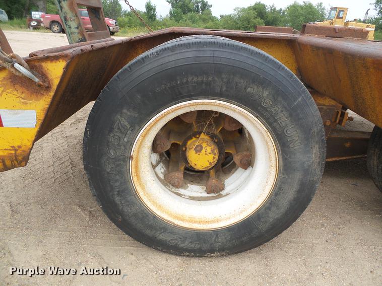 image for item DD5866 1973 Hyster C25TA equipment trailer