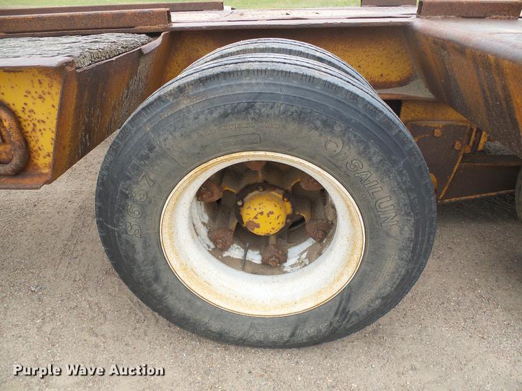 image for item DD5866 1973 Hyster C25TA equipment trailer