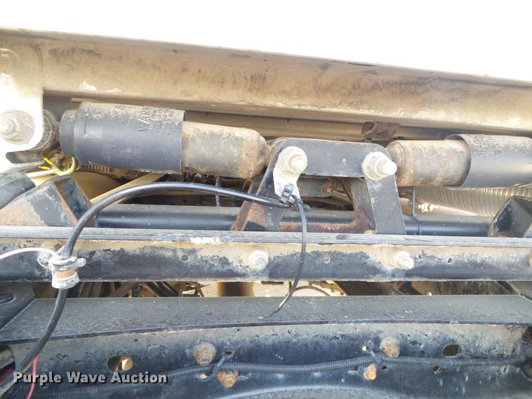 image for item DD5868 2001 Volvo VN semi truck