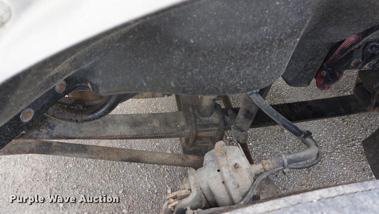 image for item DD6416 2005 Freightliner Columbia semi truck