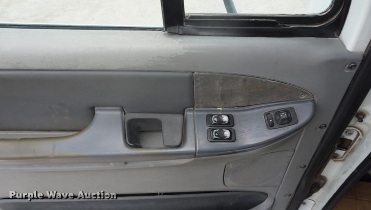 image for item DD6417 2006 Freightliner Columbia semi truck