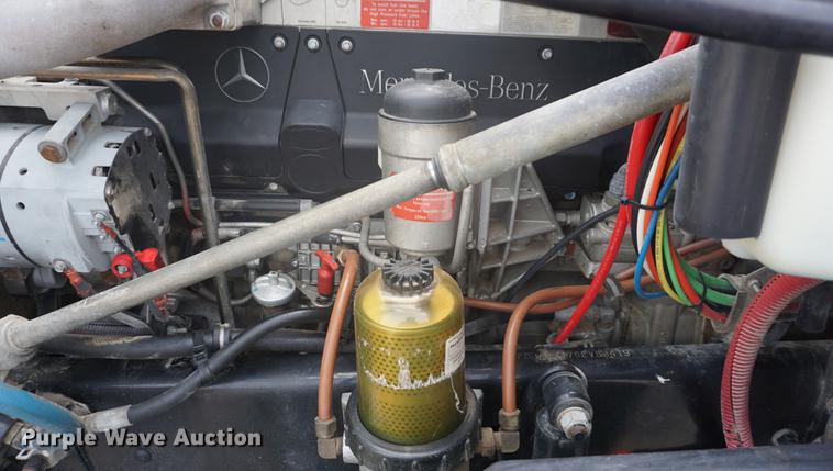 image for item DD6417 2006 Freightliner Columbia semi truck