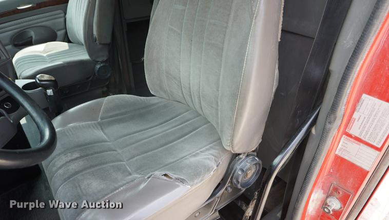 image for item DD6418 2000 Kenworth T2000 semi truck