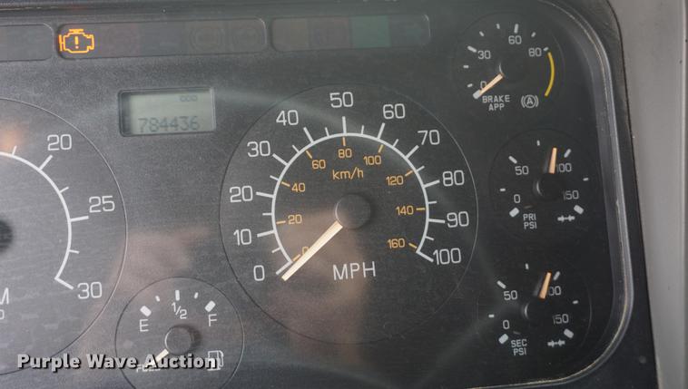 image for item DD6418 2000 Kenworth T2000 semi truck