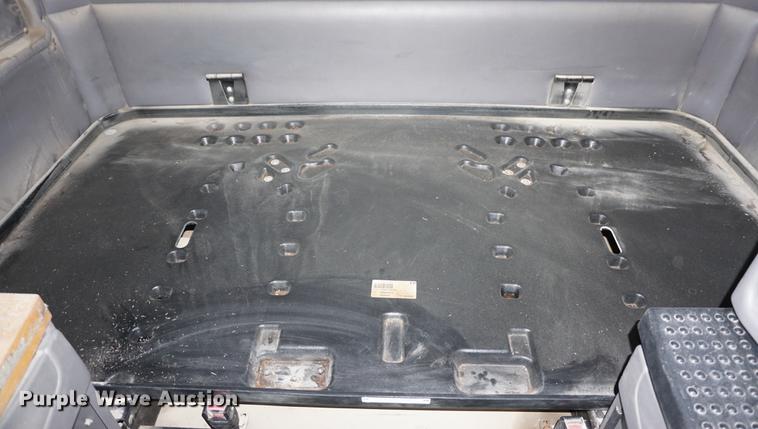 image for item DD6418 2000 Kenworth T2000 semi truck