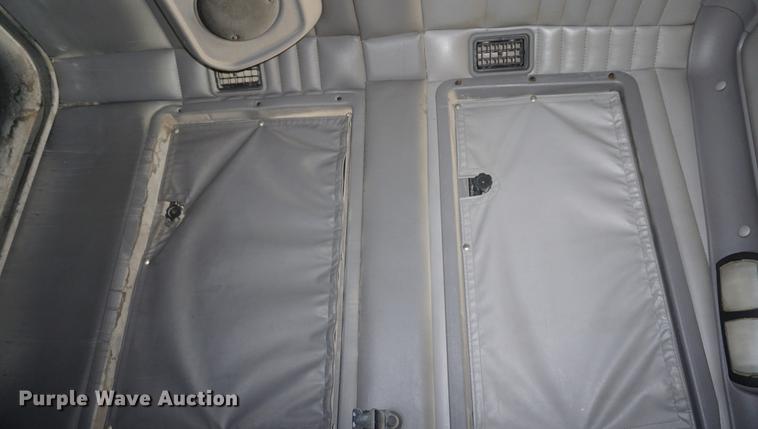 image for item DD6418 2000 Kenworth T2000 semi truck