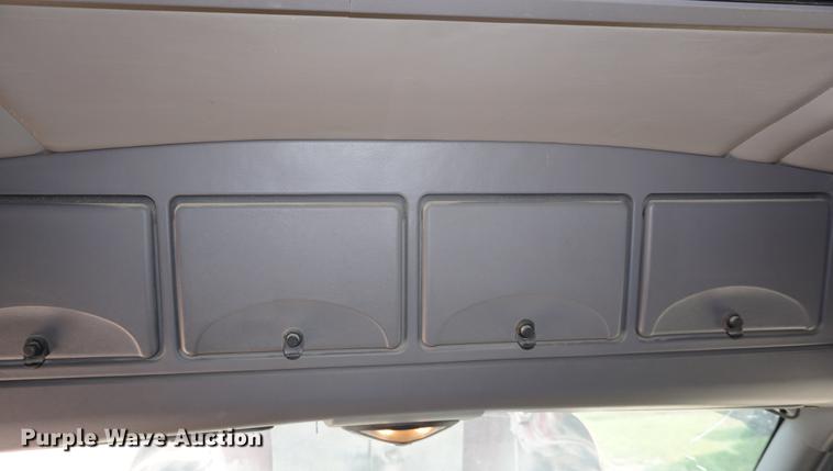 image for item DD6418 2000 Kenworth T2000 semi truck