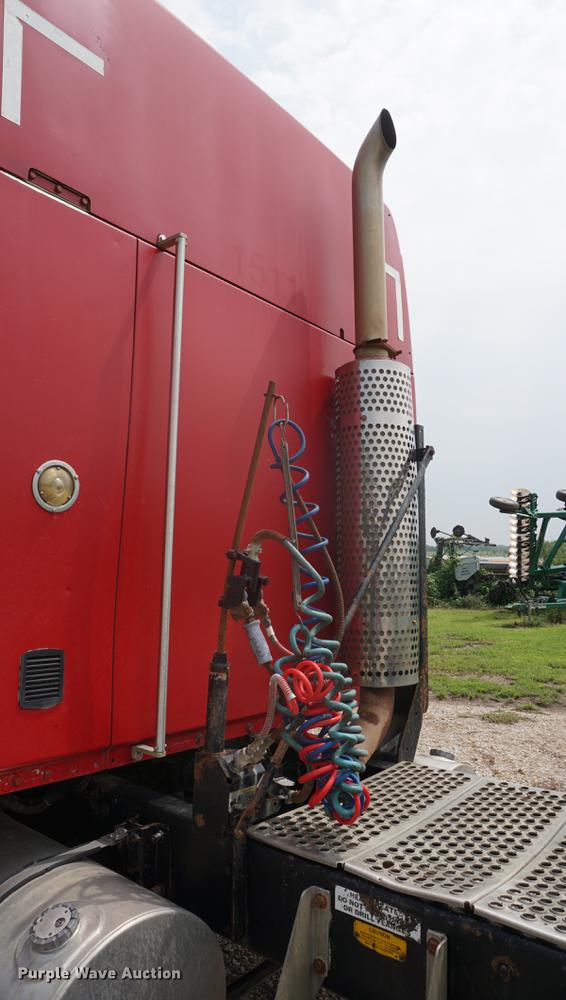 image for item DD6418 2000 Kenworth T2000 semi truck