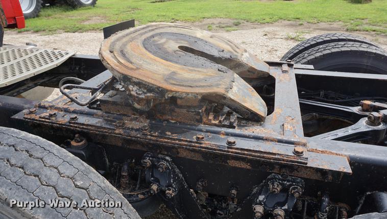 image for item DD6418 2000 Kenworth T2000 semi truck