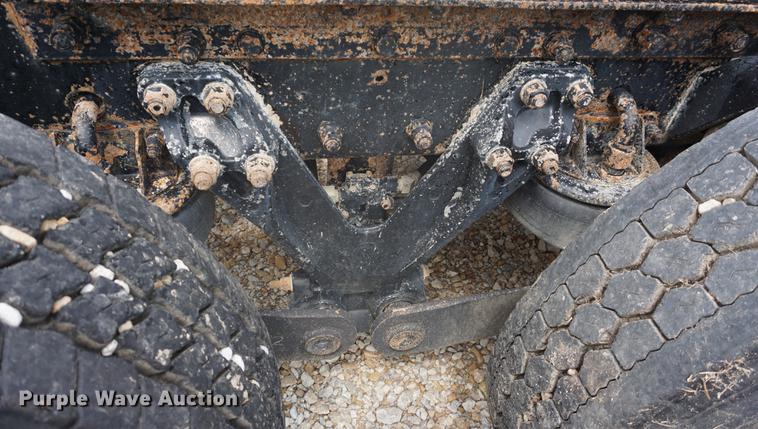 image for item DD6418 2000 Kenworth T2000 semi truck