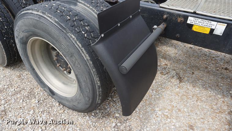 image for item DD6418 2000 Kenworth T2000 semi truck