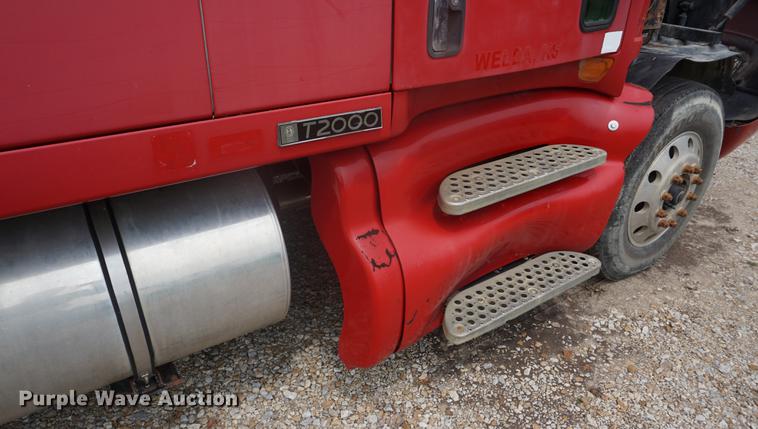 image for item DD6418 2000 Kenworth T2000 semi truck