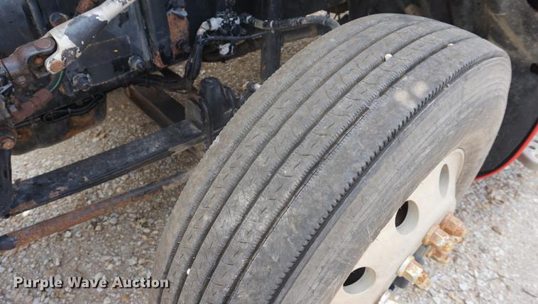 image for item DD6418 2000 Kenworth T2000 semi truck