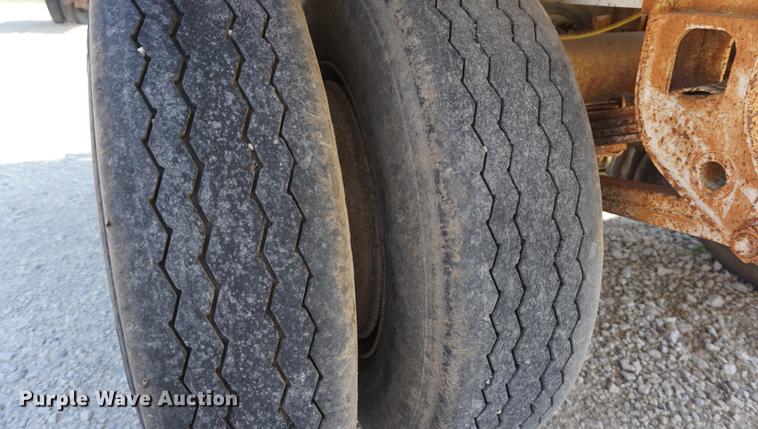 image for item DD7876 1964 Moser tank trailer