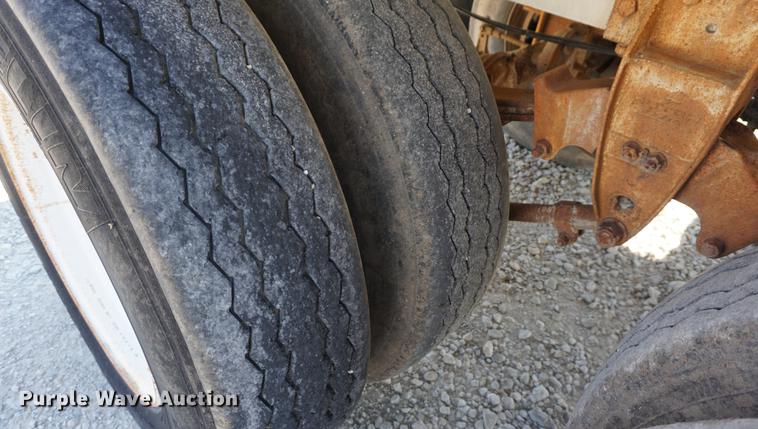 image for item DD7876 1964 Moser tank trailer