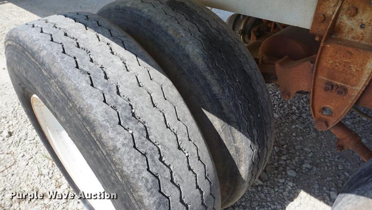 image for item DD7876 1964 Moser tank trailer