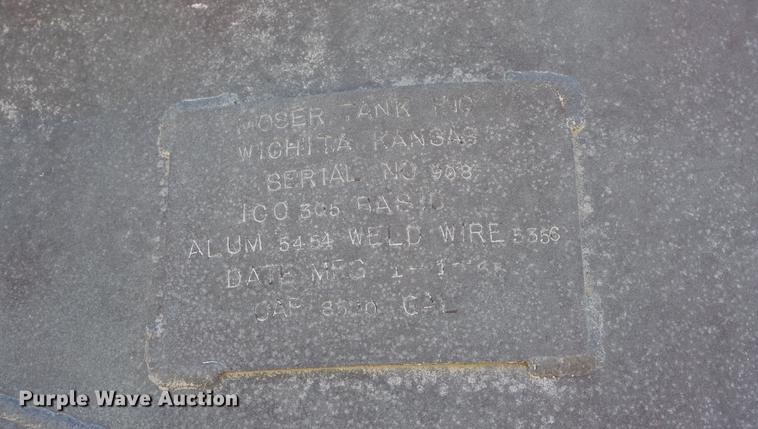 image for item DD7876 1964 Moser tank trailer