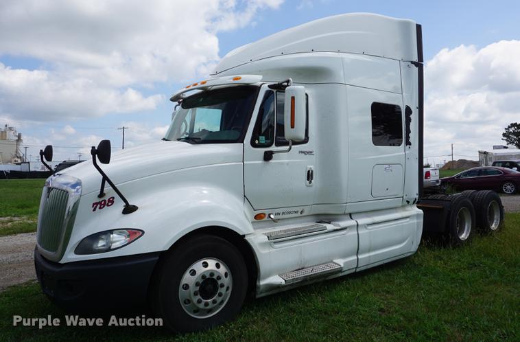 image for item DD7909 2009 International ProStar Premium semi truck