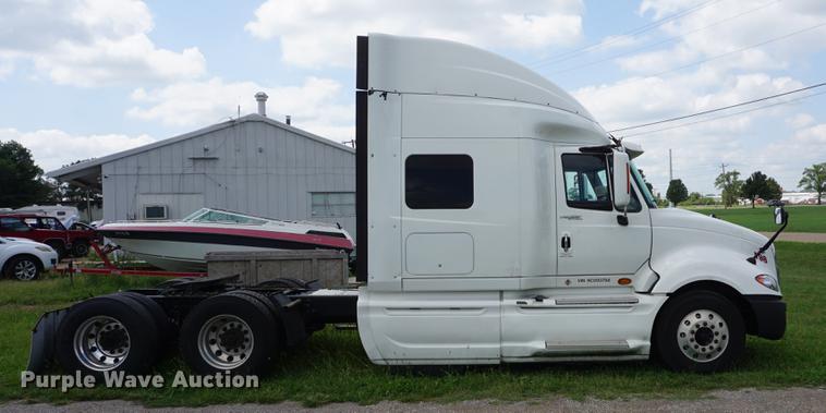 image for item DD7909 2009 International ProStar Premium semi truck