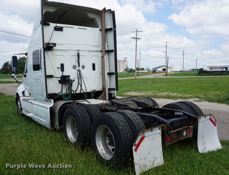 image for item DD7909 2009 International ProStar Premium semi truck