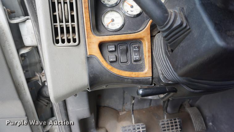 image for item DD7909 2009 International ProStar Premium semi truck