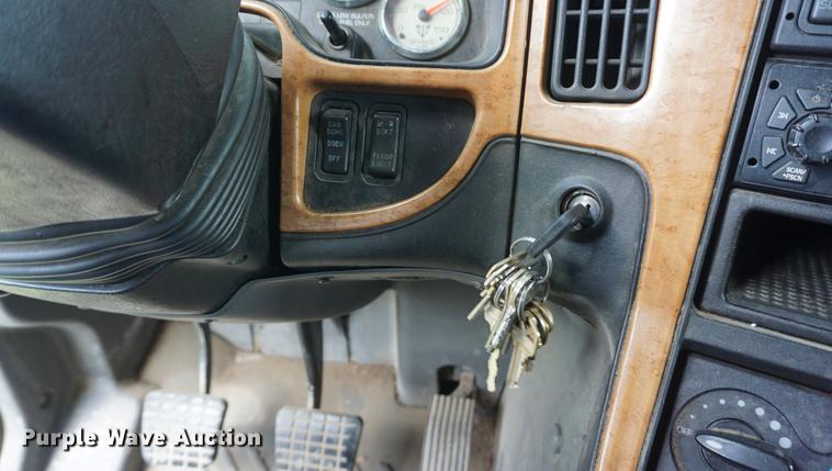 image for item DD7909 2009 International ProStar Premium semi truck