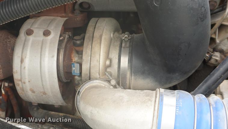 image for item DD7915 2006 Freightliner Columbia semi truck