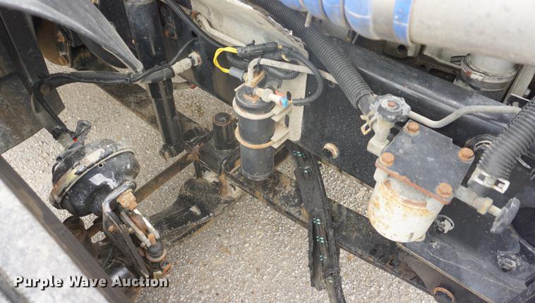 image for item DD7915 2006 Freightliner Columbia semi truck