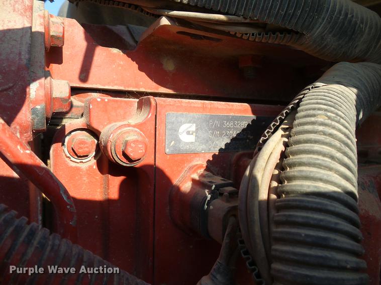 image for item DD8415 2005 International 9200i semi truck