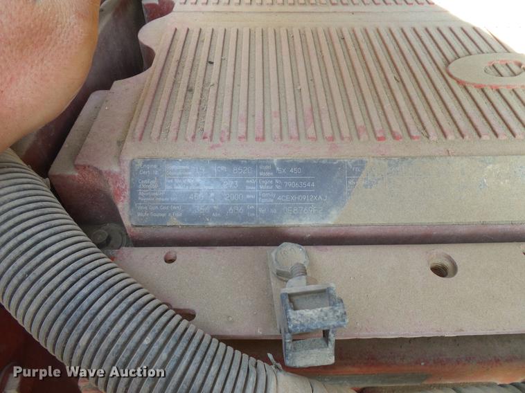 image for item DD8415 2005 International 9200i semi truck