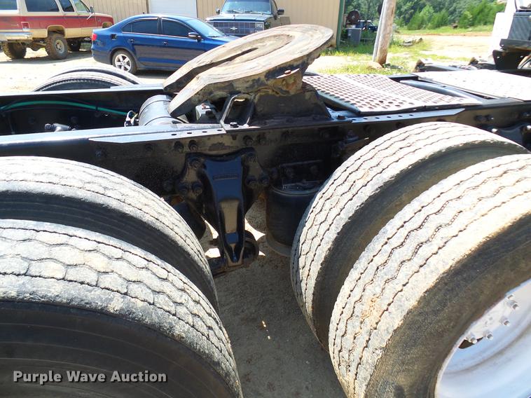 image for item DE5187 1994 Freightliner FLB semi truck