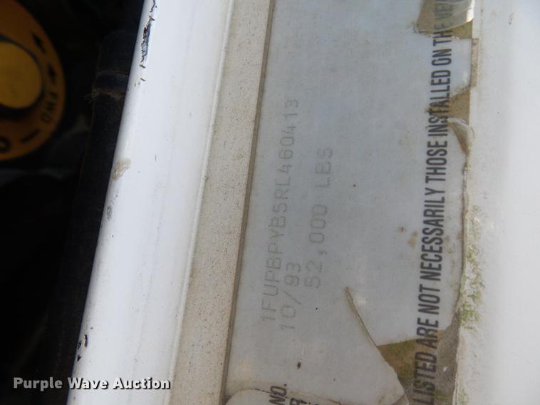 image for item DE5187 1994 Freightliner FLB semi truck