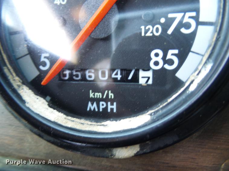 image for item DE5187 1994 Freightliner FLB semi truck