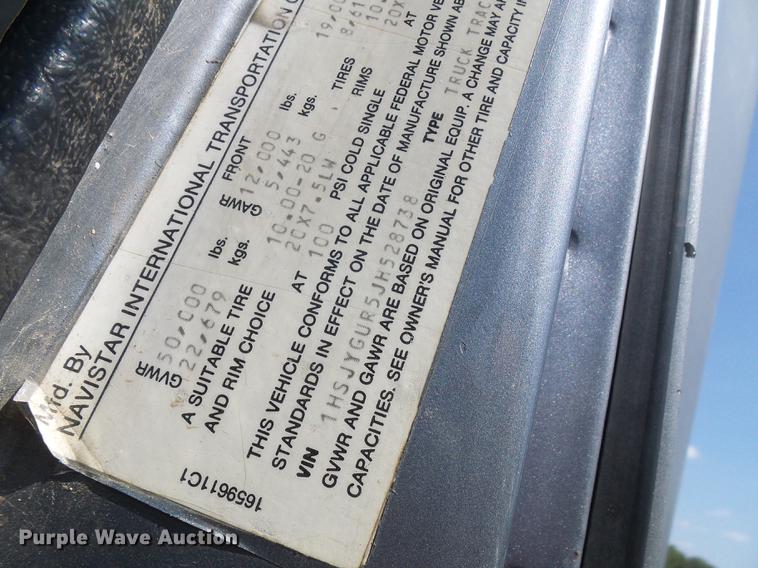 image for item DE5188 1988 International 8300 semi truck