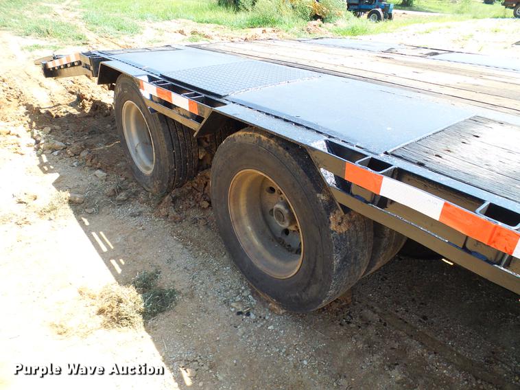 image for item DE5190 2003 Doonan 482DB14B equipment trailer