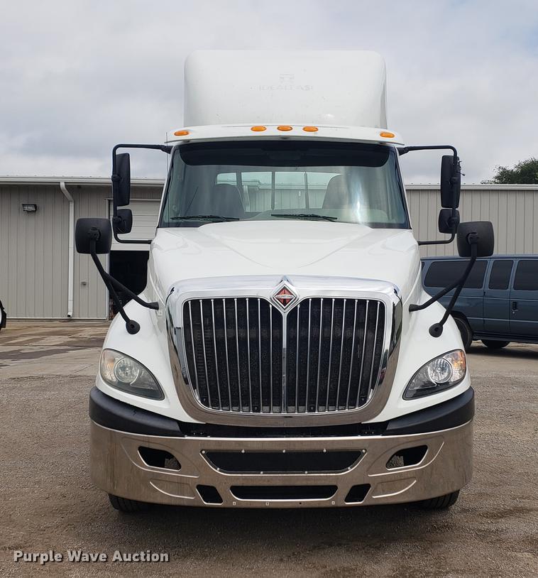 image for item DF2436 2012 International ProStar semi truck