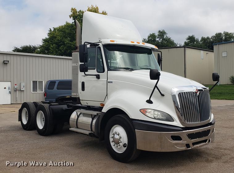 image for item DF2436 2012 International ProStar semi truck