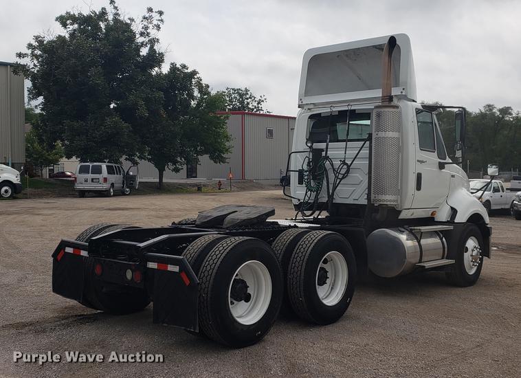 image for item DF2436 2012 International ProStar semi truck