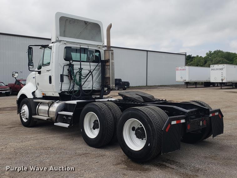 image for item DF2436 2012 International ProStar semi truck